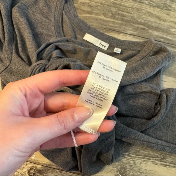 Gray Heathered Twist Front Wilfred Free Aritzia Long Sleeve Top - Picture 5 of 7